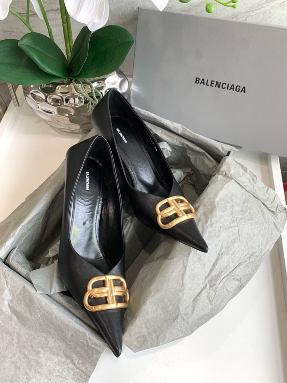 Authentic $1050 BALENCIAGA Black Square Knife BB leather pumps, Size 38. - Picture 2 of 15